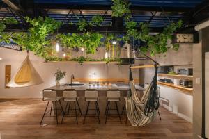 西九条駅徒歩3分 無料Netflix サウナ ハンモック プロジェクター 寝室5つ トイレお風呂3台