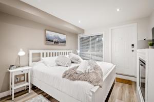 Whistler Village, Private Hot Tub, Free Parking