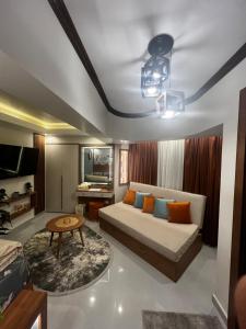 Luxurious room غرفة فندقية فاخرة