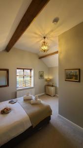 The Lodge a beautiful barn conversion with 3 ensuite bedrooms on the edge of Cannock Chase