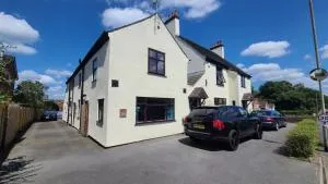 The Lodge a beautiful barn conversion with 3 ensuite bedrooms on the outskirts of Cannock - Chasetown