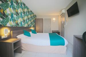 Hotels Holidays & Work HOTEL : photos des chambres