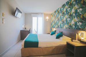 Hotels Holidays & Work HOTEL : photos des chambres