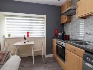 2 Stoneleigh Cottage