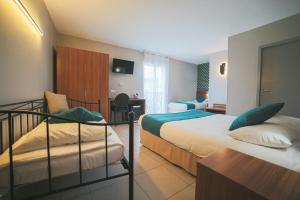 Hotels Holidays & Work HOTEL : photos des chambres