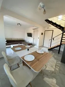 LUZ DEL SOL Villas - 尼亚·蒙达尼亚