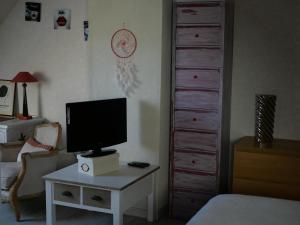 B&B / Chambres d'hotes un oasis de quietude belle chambre 22m2 : photos des chambres