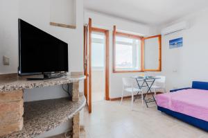 GuestHost - Sisters Home and Suite! img22