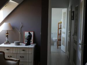 B&B / Chambres d'hotes un oasis de quietude belle chambre 22m2 : photos des chambres