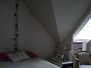 B&B / Chambres d'hotes un oasis de quietude belle chambre 22m2 : photos des chambres