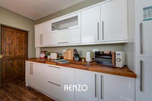 Stunning 2-bed home in Nottingham by Renzo, Free Wi-Fi, Great Location