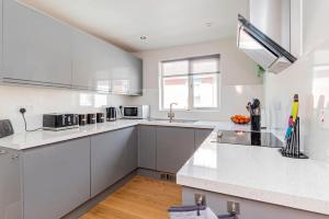 Air Maison - Driftwood Apartment