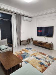 Lovely 3 Bedrooms 3 5 bath Apart with Pool and gym