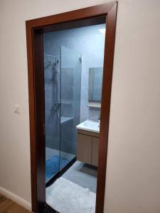 Lovely 3 Bedrooms 3 5 bath Apart with Pool and gym