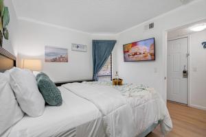 Breezy Balcony Mesmerizing Views from Balcony