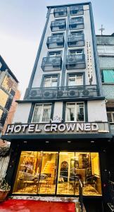 Crowned Exclusive Hotel
