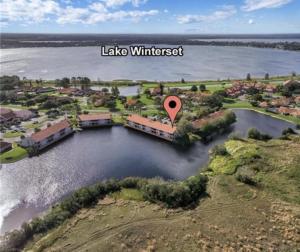 Lakefront Retreat In Winterset - 4hvězdičkové hotely ve městě Winter Haven