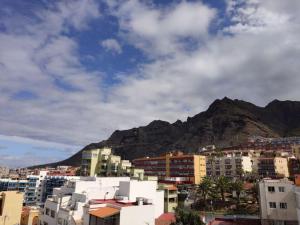 Breathe Bajamar - Surf, Piscinas Naturales, Senderismo