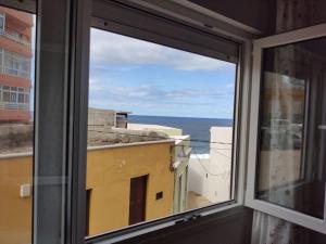 Breathe Bajamar - Surf, Piscinas Naturales, Senderismo