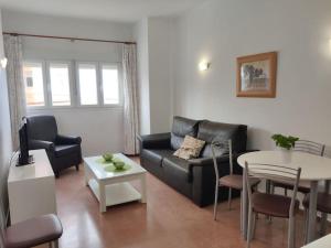 Breathe Bajamar - Surf, Piscinas Naturales, Senderismo