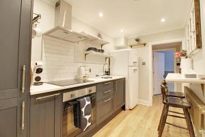 The Nook Central Harrogate Apartment with Parking