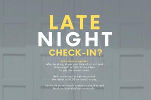 Phòng Giường Đôi Với Phòng Tắm Chung (Double Room with Shared Bathroom)