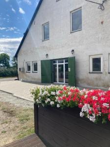 Valgeranna Härrastemaja