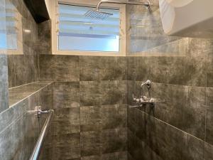 101 North End Luxury Apartment