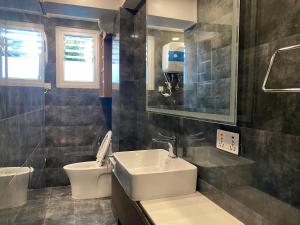 101 North End Luxury Apartment