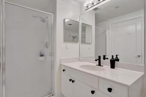 Le Petit Italie ,water View 22 With Pool