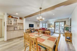 Half Mi to Angel Fire Resort: Townhome w Grill!