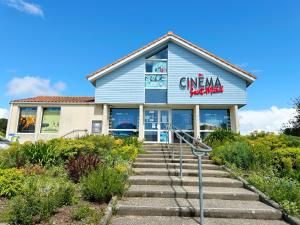 Maisons de vacances Chez Karine et Rodolphe La Cosy, piscines, plage : photos des chambres