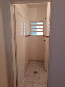 Acorde com o Som do Mar Apto Pé na Areia na Vila Tupi Praia Grande