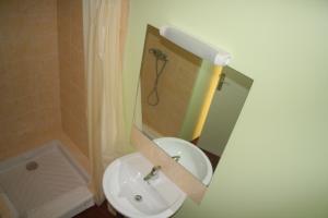 Maisons de vacances Gite des Grands Causses : Chambre Triple Confort