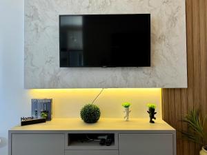 Lindo Apartamento com piscina em Bombas SC