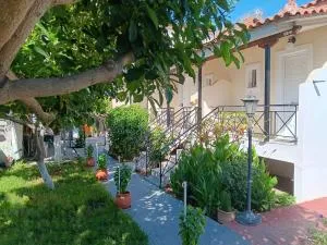 Kakovatos Guest Rooms - Tholón