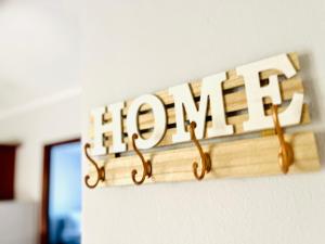 Polyxenis Summer Escape