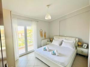 Polyxenis Summer Escape