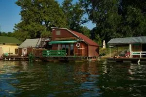 Homey house boat, great location - Ada Ciganlija