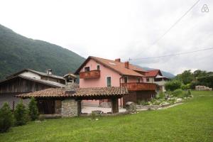 House Maharac With 3 Apartments Till 18 Persons 