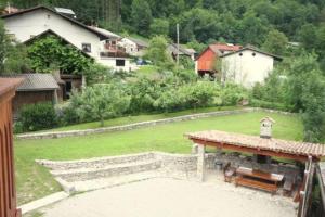 House Maharac With 3 Apartments Till 18 Persons