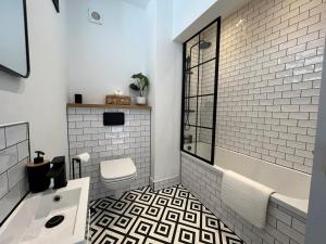 Sassy Seaview Apt, Parking, No Guest Fees Nr Beach