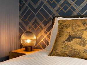 Eclectic Bungalow Parking Nr Beach