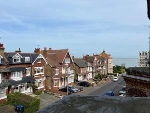 Sassy Seaview Apt, Parking, No Guest Fees Nr Beach