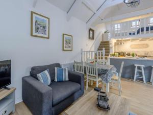 2 Bed in Tenby 86854