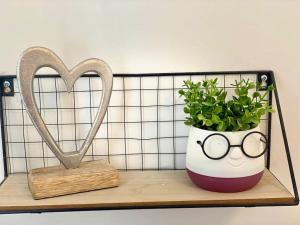 Red Ultracentral Old Town