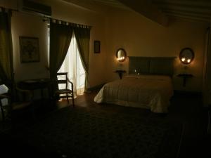 Double or Twin Room with Terrace