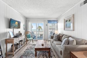 Pelicans Watch Serene Oceanfront Unit 102