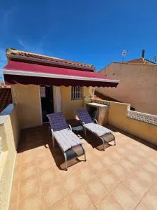 Cozy Townhouse - Llobregales