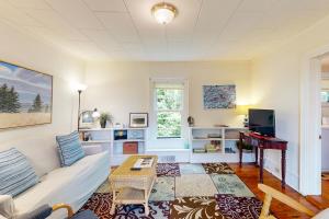 Orange House Apartment